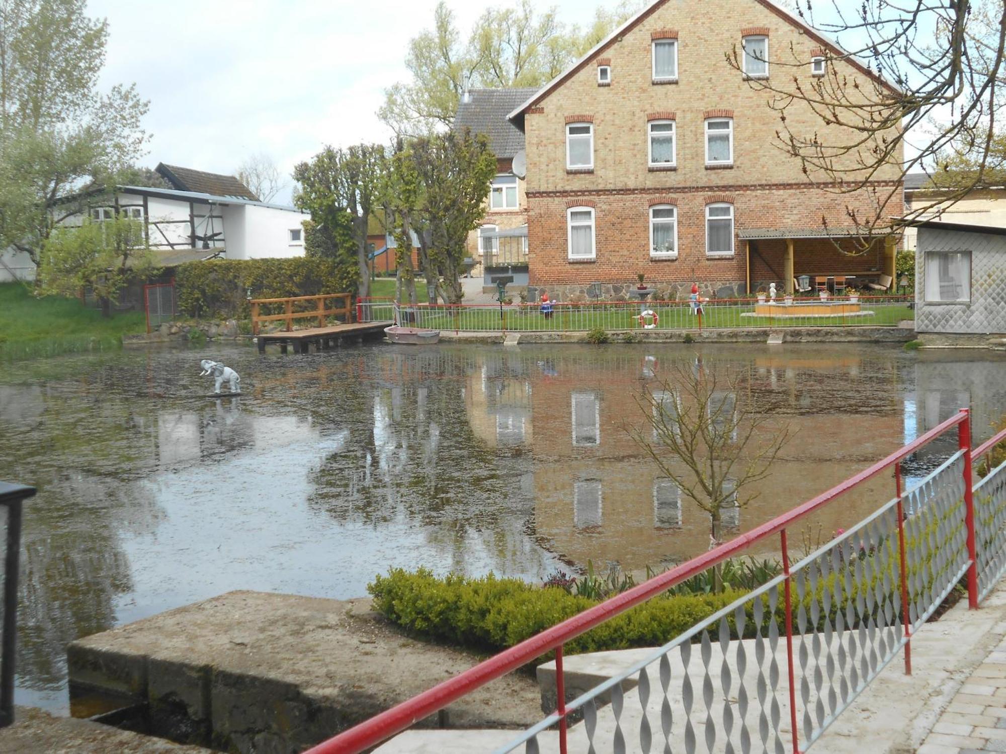 Lake View Apartment In Klein Pravtshagen With Garden Kültér fotó