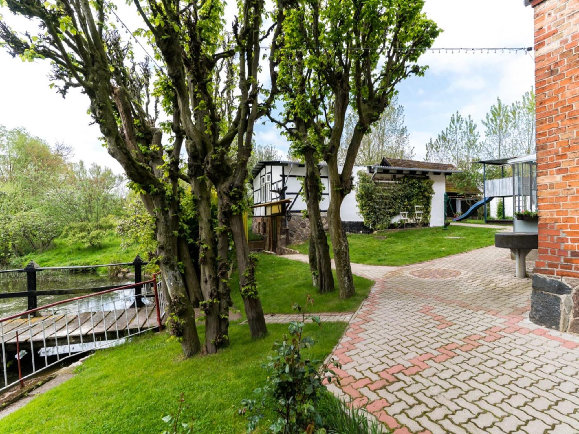 Lake View Apartment In Klein Pravtshagen With Garden Kültér fotó